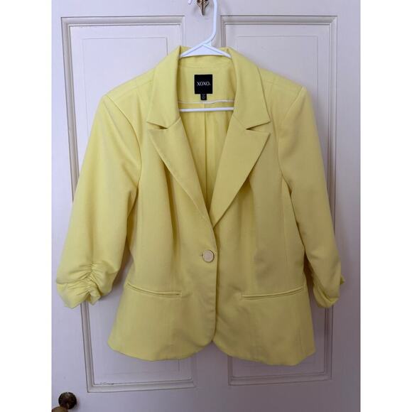 XOXO Jackets & Blazers - XOXO Yellow Three-Quarter Sleeve Blazer - size XL